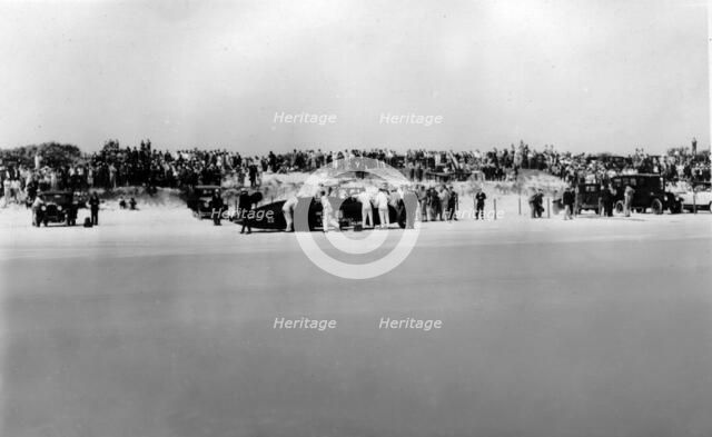 Sunbeam 1000hp World Land speed record attempt at Daytona 1927 Artist: Unknown.