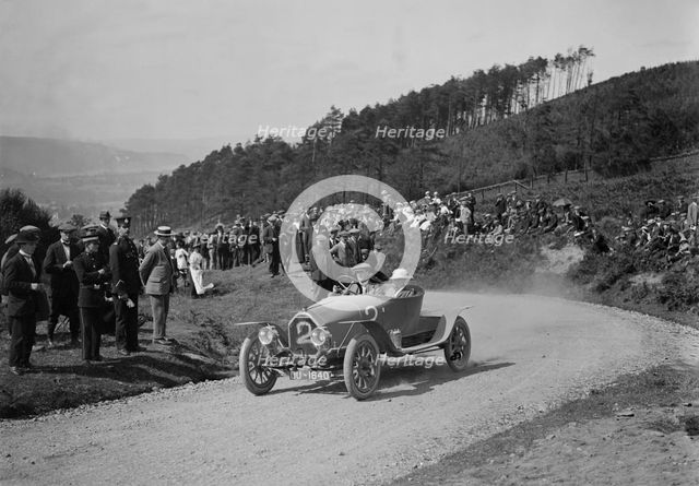 Sunbeam competing in the South Wales Auto Club Caerphilly Hillclimb, Wales, pre 1915.   Artist: Bill Brunell.