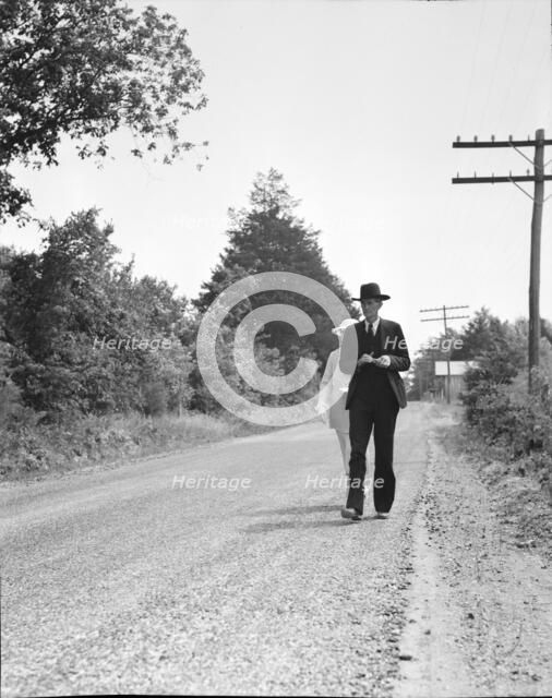 Sunday morning in Tennessee, 1936. Creator: Dorothea Lange.
