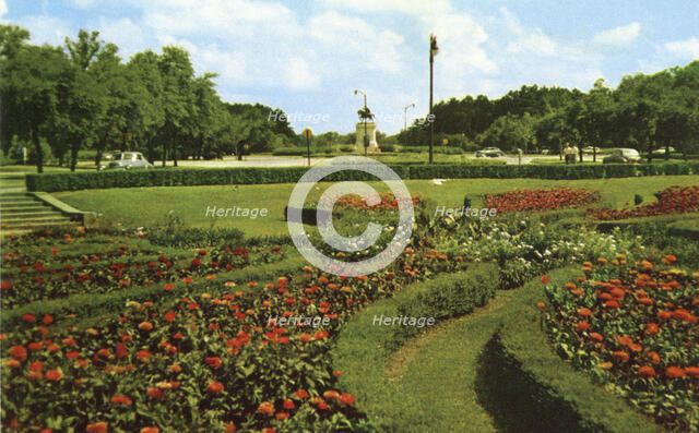 Sunken garden at the entrance to Hermann Park, Houston, Texas, USA 1955. Artist: Unknown