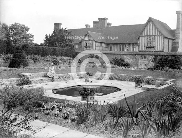 Sunken garden, Great Dixter, Northiam, East Sussex, 1928. Artist: Nathaniel Lloyd
