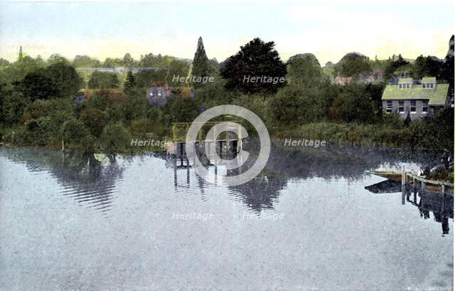 Sunset on the Thames, Caversham, Berkshire, 20th Century. Artist: Unknown