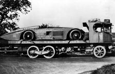 Super Sentinel truck with the Sunbeam 1000hp land speed record breaker. Creator: Unknown