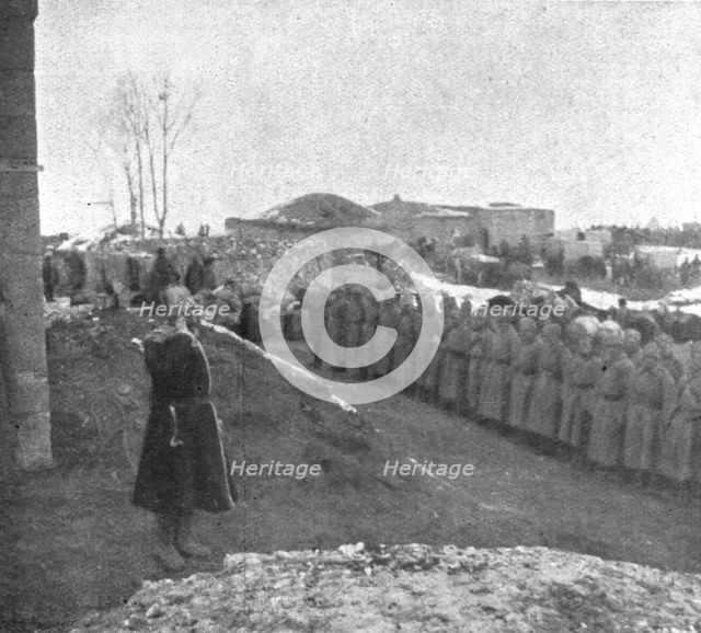 'Sur la route de Trebizonde; Le general Kalitine felicite un coningent qui s'est..., 1916 (1924) Creator: Unknown.