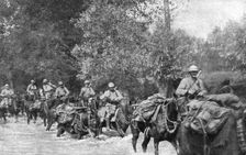 'Sur L'Aisne; La poursuite de l'ennemi; passage d'un gue de l'Aisne par une equipe de..., 1918. Creator: Unknown