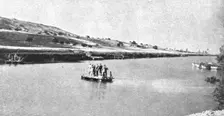 Sur le Marne; passage de la Marne a Passy, le 22 juillet 1918, a l'aube, a la suite de..., 1918. Creator: Unknown