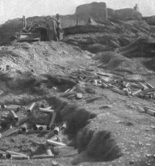 Sur le front d'Orient; Sur le versant du Kaimaktchalan qu occupaient les Bulgares: emplacement d'un Creator: Vladimir Betzitch