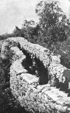 Sur le front Italien, apres Gorizia ; un boyau pres d'Oppacchiasella, a l'Est du Vallone 1916. Creator: Unknown