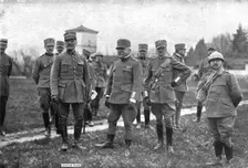 Sur le Front Italien; Avant l'offensive: Foch, qui s'est rendu a son tour sur le front..., 1917. Creator: Unknown