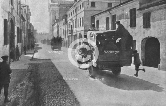 'Sur le front Italien; L'Offensive Autrichienne dans le Trentin. Zone de guerre 10 juin 1916. Creator: Unknown.