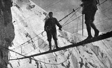Sur le front Italien; une passerelle a 3,000 metres d'altitude 1918. Creator: Unknown