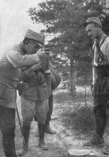 'Sur le Front; Le general de Langle de Cary goute le "jus". 1915. Creator: Unknown