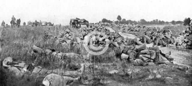 'Sur le front Russe; Un coin du champ de bataille de Rawka-Russka, en Galicie le 30 aout 1914'. Creator: Unknown.