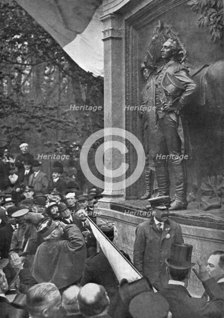 'Sur le Sol Americain; Le salut de Joffre a la Fayette', 1917. Creator: Unknown.