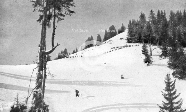 'Sur les deux routes de la retraite Serbe; Aux confins montenegrins : le passage du..., 1916. Creator: Samson Tchernoff.