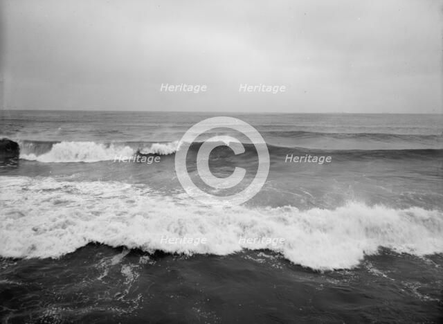 Surf, between 1900 and 1905. Creator: Unknown.