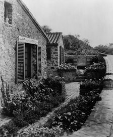 "Surprise Valley Farm," Arthur Curtiss James property, Beacon Hill Road, Newport, Rhode Island, 1917 Creator: Frances Benjamin Johnston
