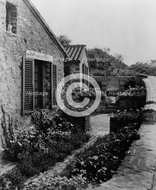 "Surprise Valley Farm," Arthur Curtiss James property, Beacon Hill Road, Newport, Rhode Island, 1917 Creator: Frances Benjamin Johnston.