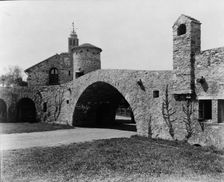"Surprise Valley Farm," Arthur Curtiss James property, Beacon Hill Road, Newport, Rhode Island, 1917 Creator: Frances Benjamin Johnston