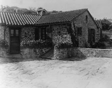 "Surprise Valley Farm," Arthur Curtiss James property, Beacon Hill Road, Newport, Rhode Island, 1917 Creator: Frances Benjamin Johnston