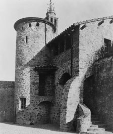 "Surprise Valley Farm," Arthur Curtiss James property, Beacon Hill Road, Newport, Rhode Island, 1917 Creator: Frances Benjamin Johnston