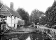 Swan Inn, Newtown, Hampshire, 1895. Artist: Henry Taunt