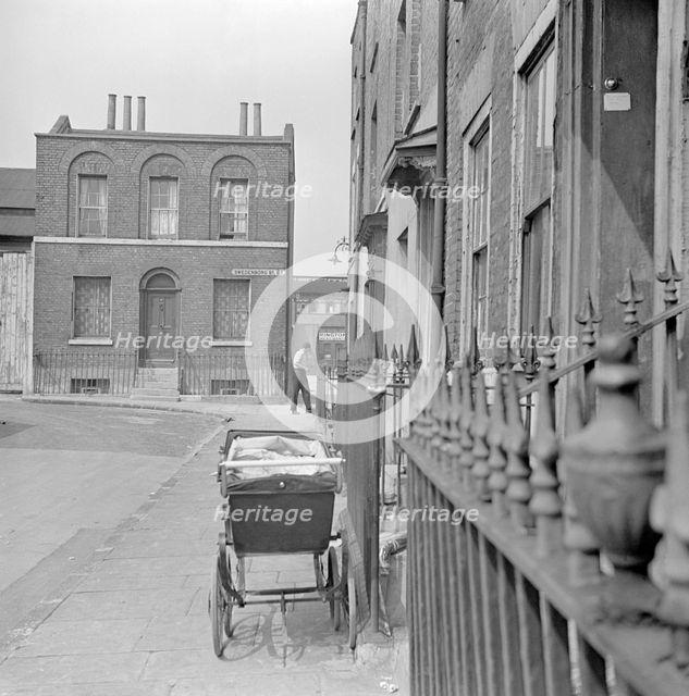 Swedenborg Square, Stepney, London, c1945-c1960. Artist: Eric de Maré.