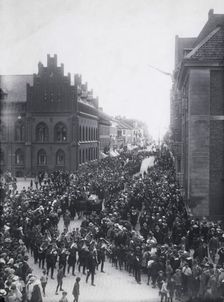 Swedish aviation pioneer Enoch Thulin's funeral procession, Landskrona, Sweden, 1919. Creator: Unknown