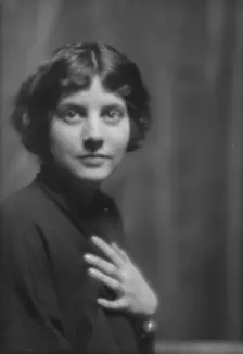 Swinburne, Ann, portrait photograph, 1912. Creator: Arnold Genthe
