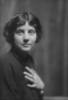 Swinburne, Ann, portrait photograph, 1912. Creator: Arnold Genthe