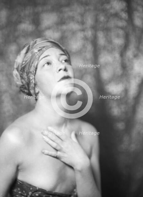 Swiskaya, Countess, portrait photograph, between 1917 and 1929. Creator: Arnold Genthe.