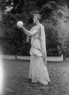 Sylvan Theater, 1917. Creator: Harris & Ewing