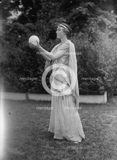 Sylvan Theater, 1917. Creator: Harris & Ewing.