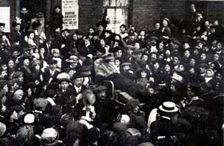 Sylvia Pankhurst and East London sets forth to interview the Prime Minister, June 10, 1914. Creator: Unknown