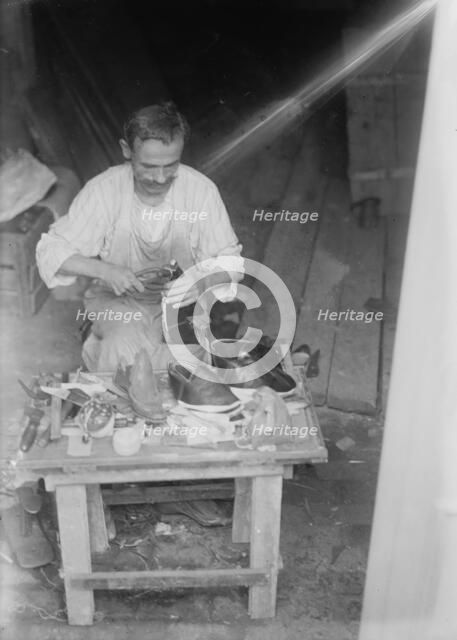 Syrian shoemaker, 1916. Creator: Bain News Service.
