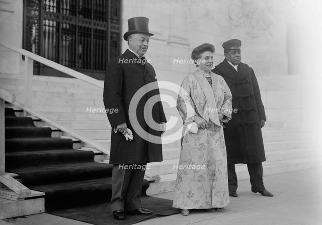 P.C. Knox & wife, 1913. Creator: Bain News Service.
