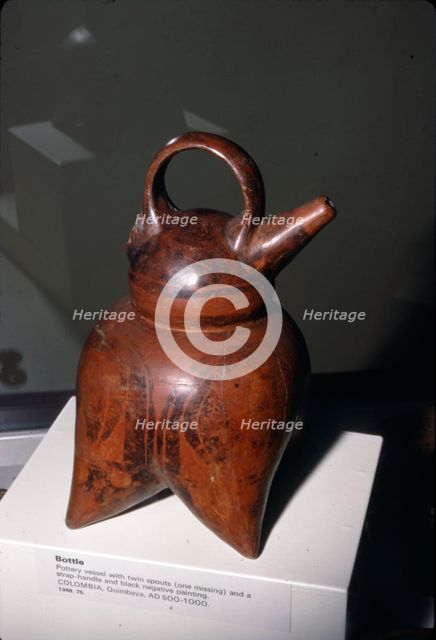 Pottery vessel with twin spouts (one missing) and strap-handle, Quimbaya, Columbia, 500-1000. Artist: Unknown.