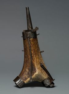 Powder Flask with Standing figures of a Man and Woman, 1570. Creator: Unknown