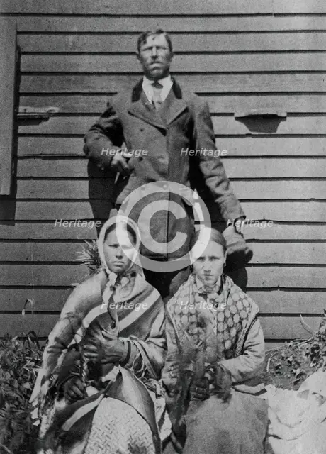 Podprugin with his family, 1883. Creator: IL Kalinovskii.