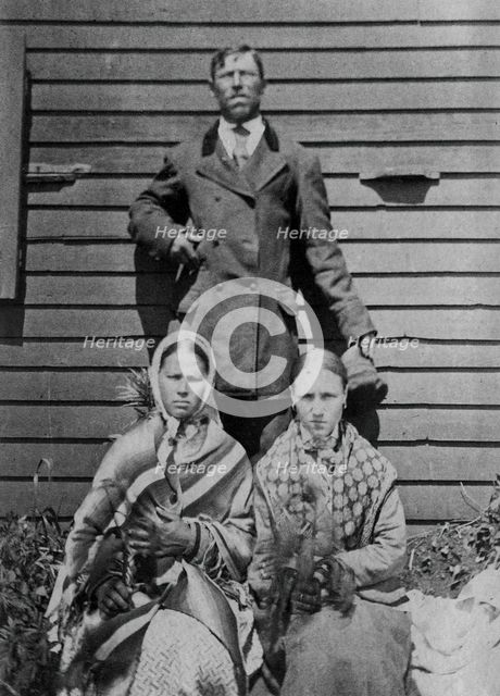 Podprugin with his family, 1883. Creator: IL Kalinovskii.