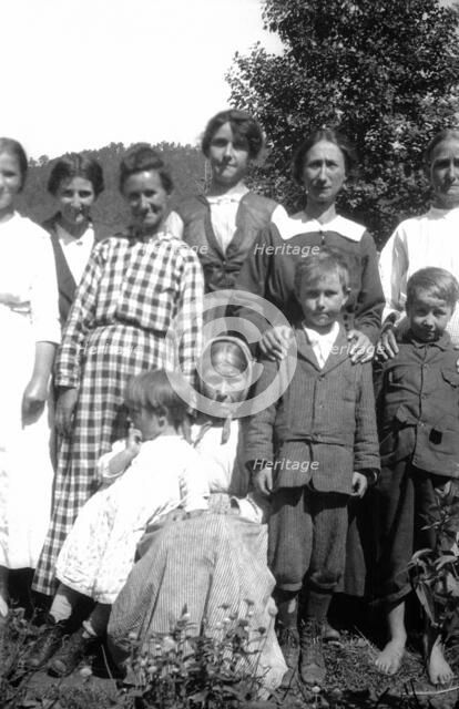 Polly Mitchell, Burnsville, Yancey County, North Carolina, USA, 1916-1918. Artist: Cecil Sharp