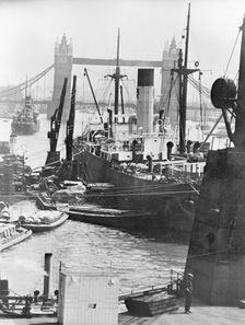Pool of London, Stepney, Tower Hamlets, London. Creator: John H Stone