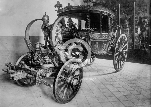 Pope's carriage, between c1910 and c1915. Creator: Bain News Service.