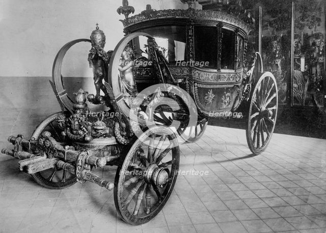 Pope's carriage, between c1910 and c1915. Creator: Bain News Service.