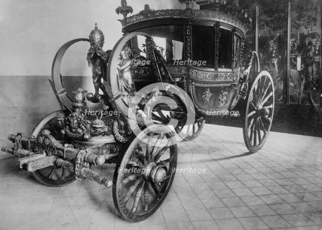 Pope's carriage, between c1910 and c1915. Creator: Bain News Service.