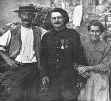 Portant la croix de la Legion d'honneur 1916. Creator: Unknown