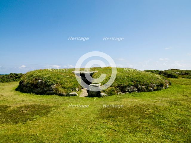 Porth Hellick Down burial chamber, St Mary's, Isles of Scilly, Cornwall, 2009. Creator: Historic England Staff Photographer.