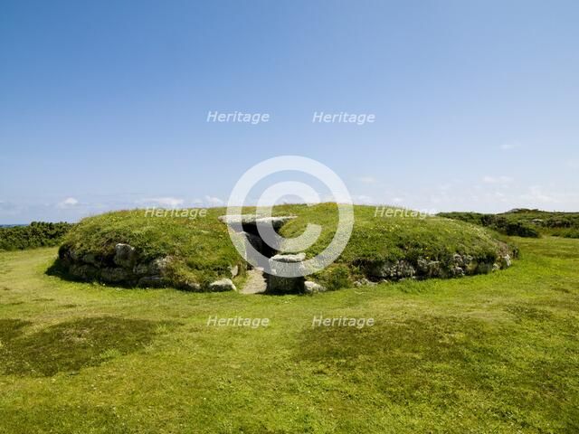 Porth Hellick Down burial chamber, St Mary's, Isles of Scilly, Cornwall, 2009. Creator: Historic England Staff Photographer.