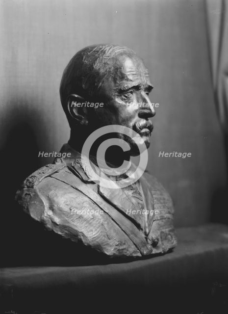 Portrait bust by Jo Davidson, 1922. Creator: Arnold Genthe.