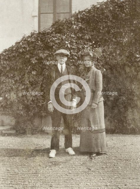 Portrait depicting Marchioness Caroline Lagergren and her brother Charles Russell in the..., 1913. Creator: Unknown.